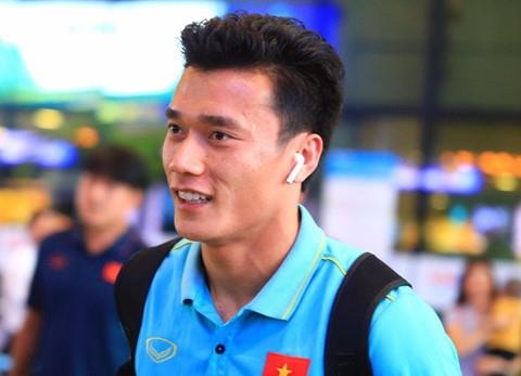 Bui Tien Dung: 'Tuyen U22 UAE khong co the hinh cao lon' hinh anh