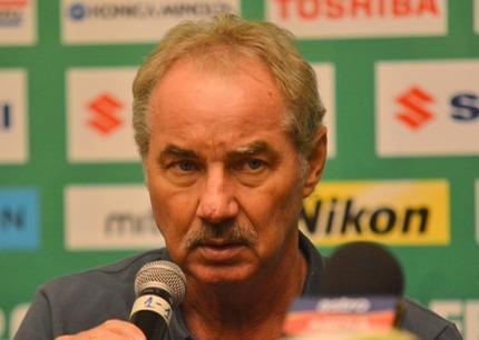 HLV Alfred Riedl co the tai xuat de cuu tuyen Indonesia hinh anh
