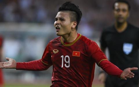 'Quang Hai co the phat trien hon ca Chanathip' hinh anh