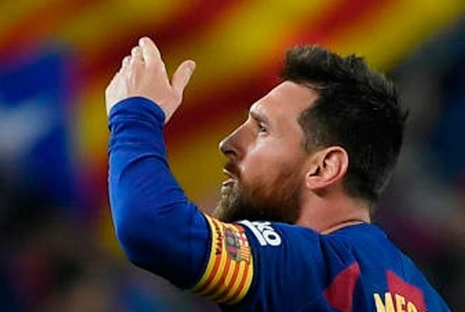Messi vuot qua doi thu sau pha xu ly ky thuat hinh anh