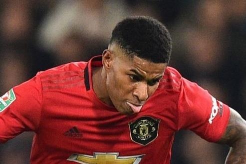 Cu da phat thanh ban cua Rashford nhin tu khan dai hinh anh