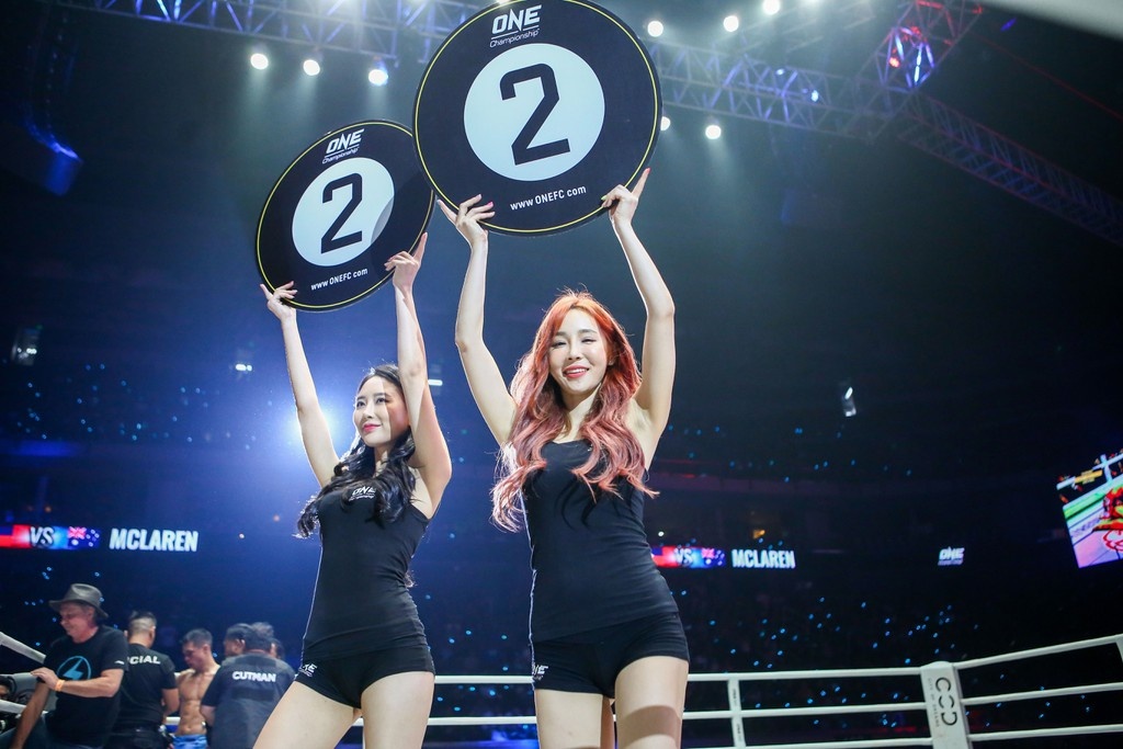 Ring Girl anh 1