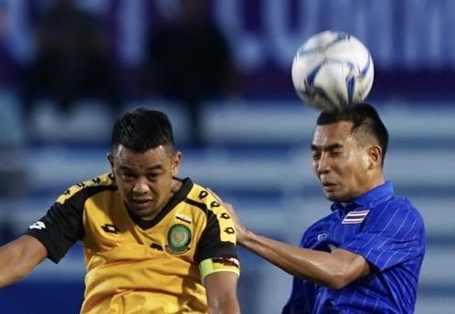 Tuyen U22 Thai Lan bi che nhieu hon khen hinh anh