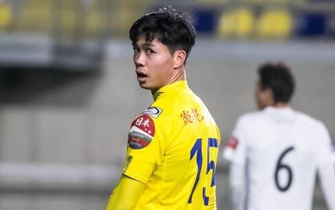 Cong Phuong lien tiep bi loai khoi danh sach cua CLB Bi hinh anh