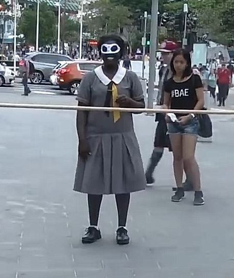 Thu thach vui va kho do tren duong pho hinh anh