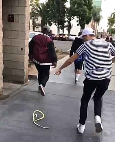 Tro choi kham kinh di nhat moi thoi dai hinh anh