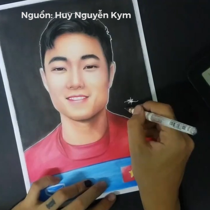 Buc ve doi truong Xuan Truong duoc thuc hien trong 12 tieng hinh anh