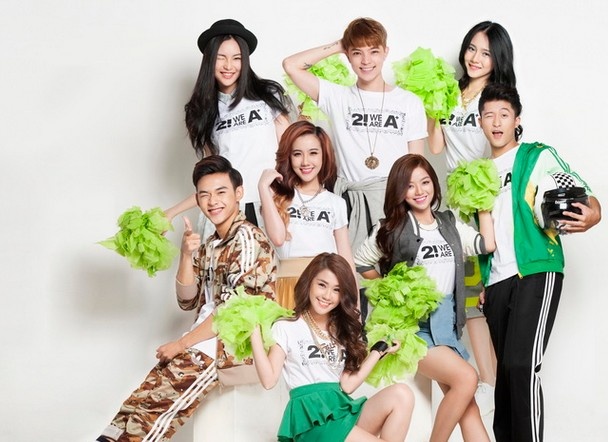 Ao A+ hut ban tre nang dong hinh anh