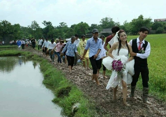 Anh vui: Dam cuoi que tui hinh anh