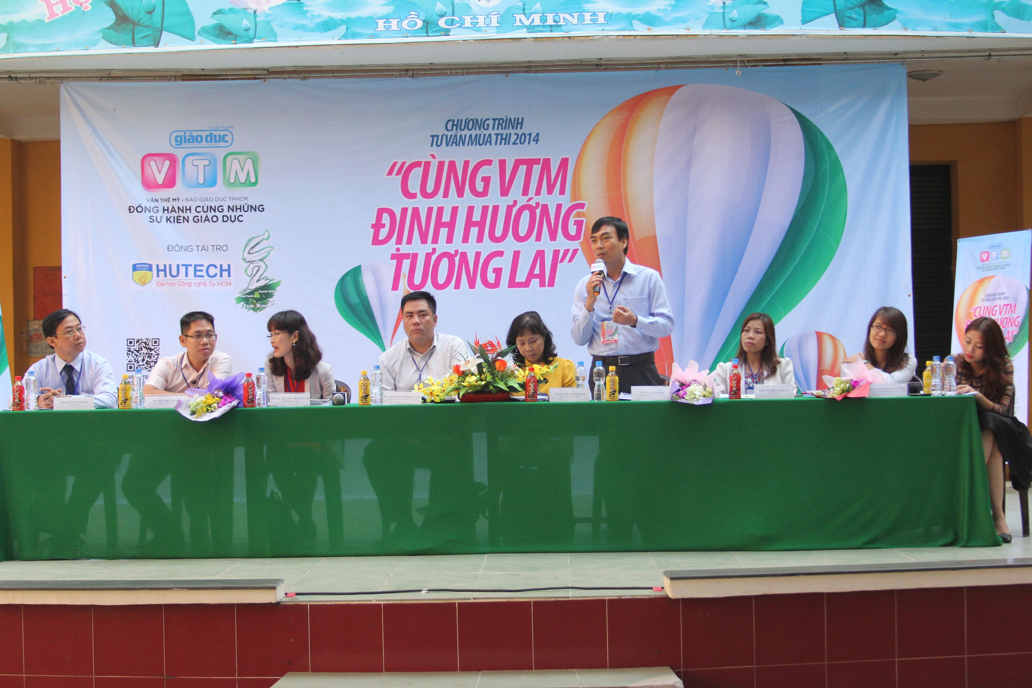 Tu van mua thi 2014 - Cung VTM dinh huong tuong lai hinh anh