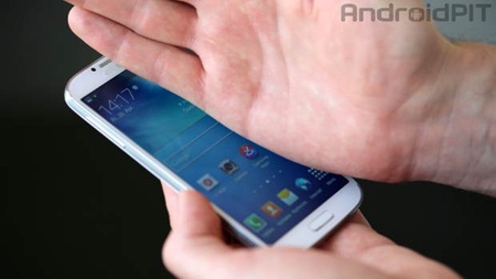 Dien thoai nhan dien cu chi vay tay chay hang hinh anh