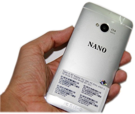 Smartphone tich hop ket noi tivi ban o muc gia 5 trieu hinh anh