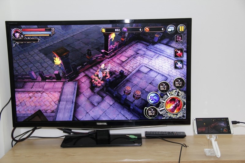 Smartphone co HDMI - xu huong tat yeu hinh anh