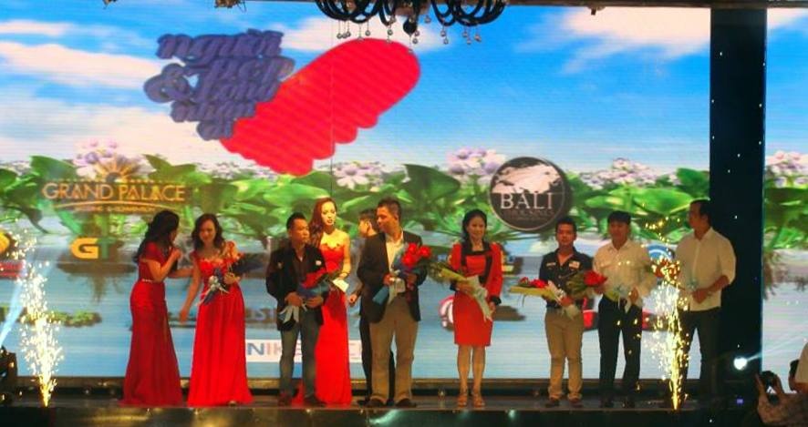 “Nguoi dep va long nhan ai” hoi tu nhan sac va tam long vang hinh anh