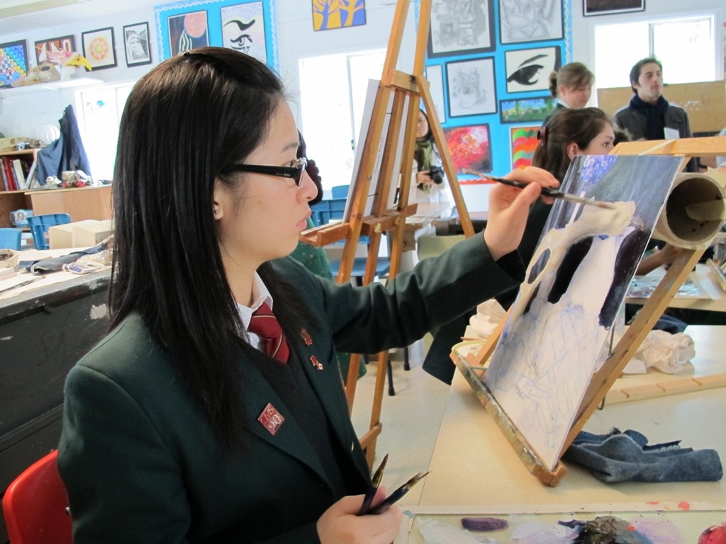 Cac lop hoc ngoai khoa hap dan du hoc sinh Canada hinh anh