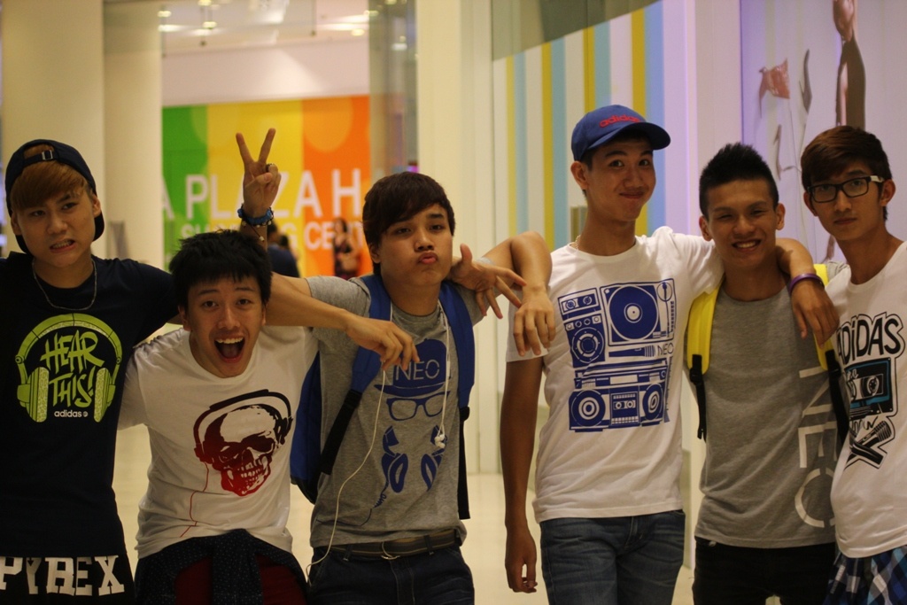 St.319 xuat hien trong su kien cua adidas NEO hinh anh