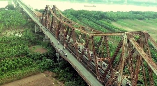 Cu dan mang 'sot' voi clip doc tu smartphone gia re hinh anh