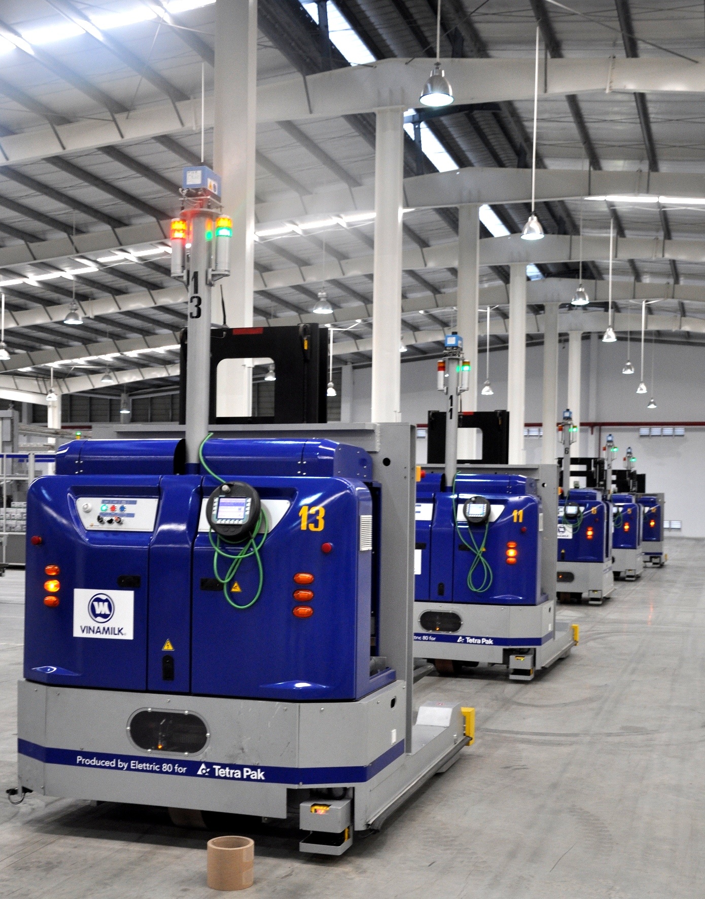 Robot 'cuu van' dac biet o nha may sua Vinamilk hinh anh