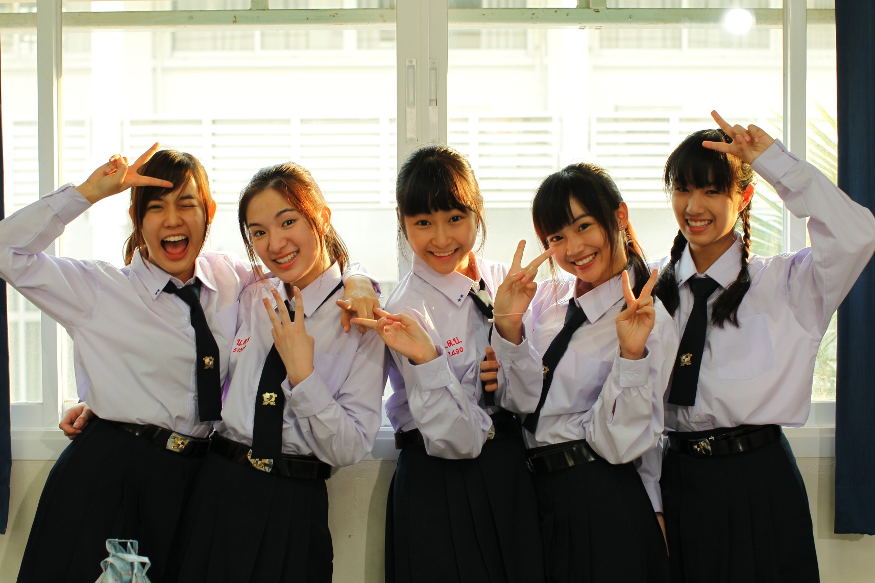 Phim Thai 'Tuoi noi loan' chinh thuc len man anh nho Viet hinh anh