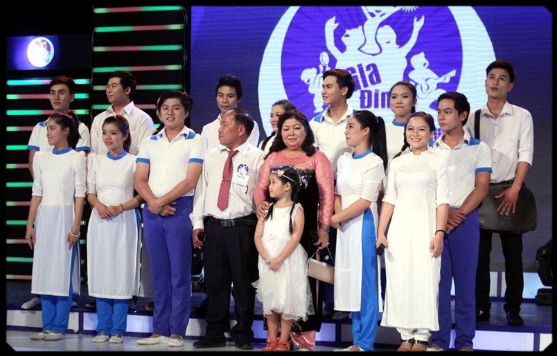 Tro ve tuoi tho cung 'Gia dinh tai tu' hinh anh