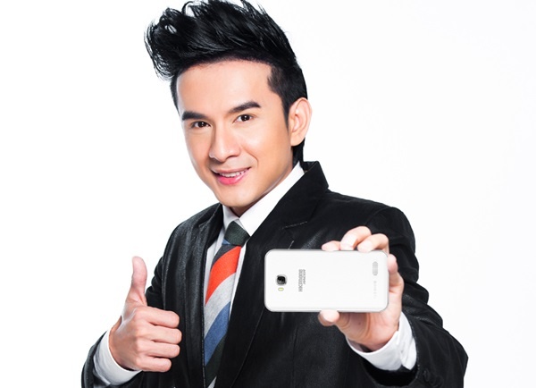 RACER gay 'song gio' tren thi truong smartphone gia re hinh anh