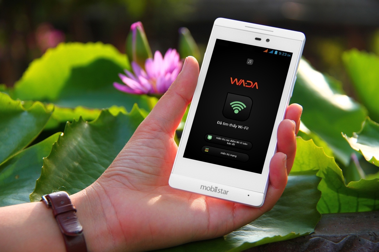 Mua smartphone, truy cap Internet mien phi hinh anh