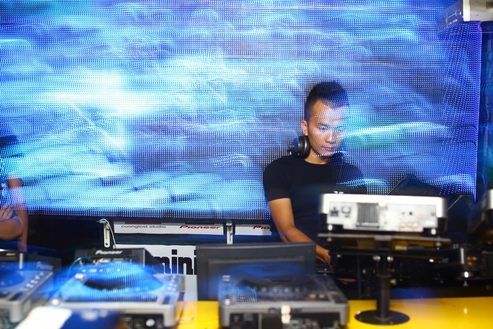 Khoa hoc DJ 2013-2014 dong nhac house-trance hinh anh