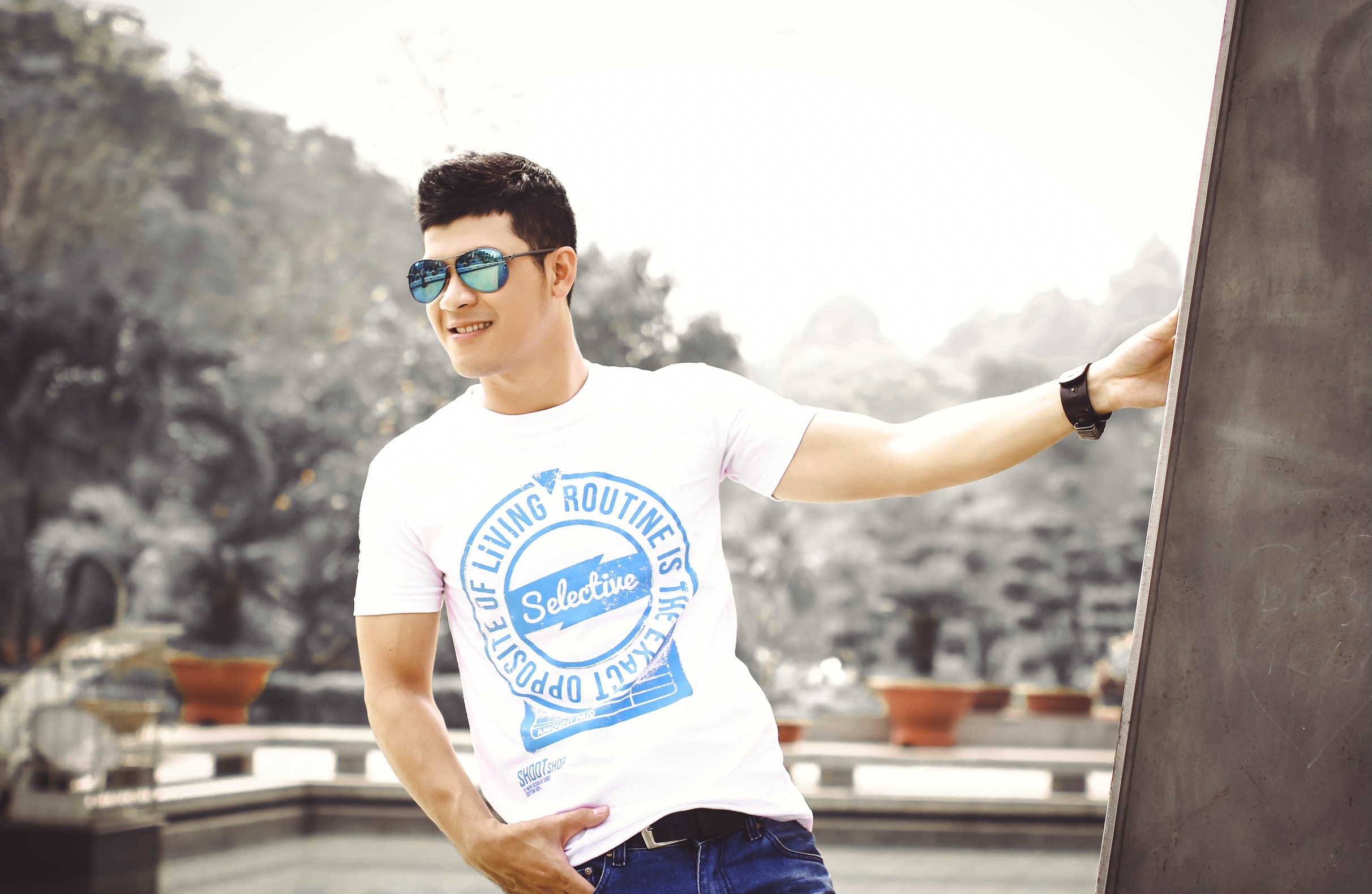 Dien ao thun nam phong cach cung Kenta hinh anh