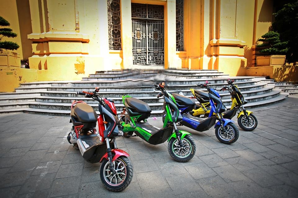 Xe dien can gi de thay the xe may tay ga? hinh anh