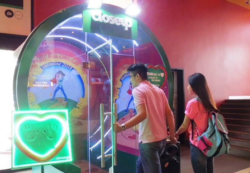 To tinh trong rap chieu phim: Trao luu moi cua gioi tre hinh anh