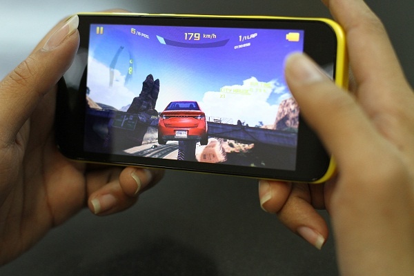 3 ly do khien HKPhone RACER duoc dan cong so ua chuong hinh anh