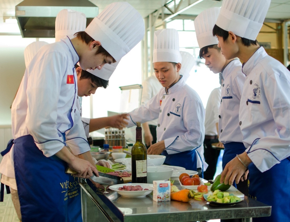 Trao luu moi theo hoc nghe ngan han hinh anh