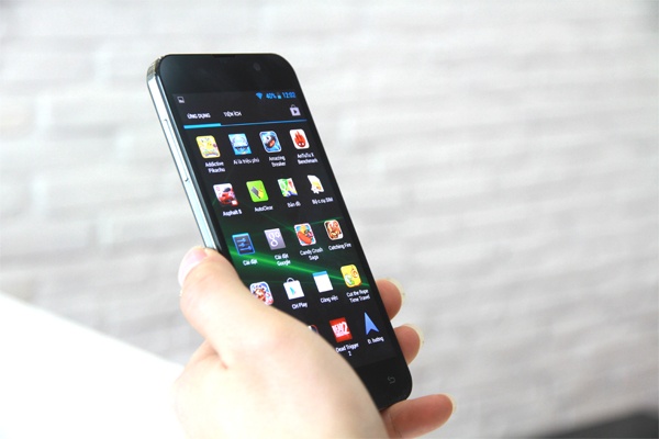 Cong bo ky luc gia 6,5 trieu dong cho Revo LEAD8 hinh anh