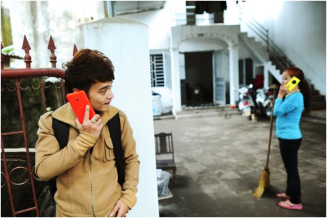 Theo chan Thai Quang The Voice ve tham me hinh anh