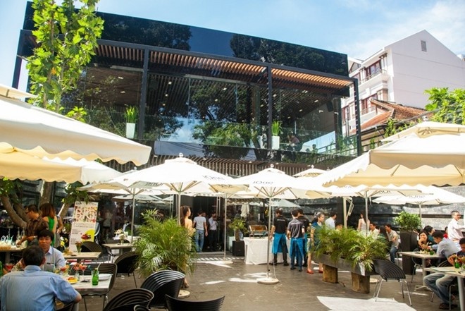 Qua tang thang 3 cho fan 'trai tao' hinh anh