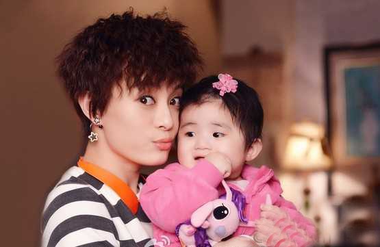 Ton Le sanh dieu trong 'Ba me nong bong' hinh anh