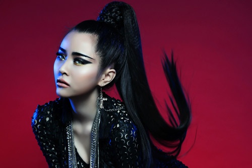 Anna Thuy Anh dep bi an trong bo anh moi hinh anh