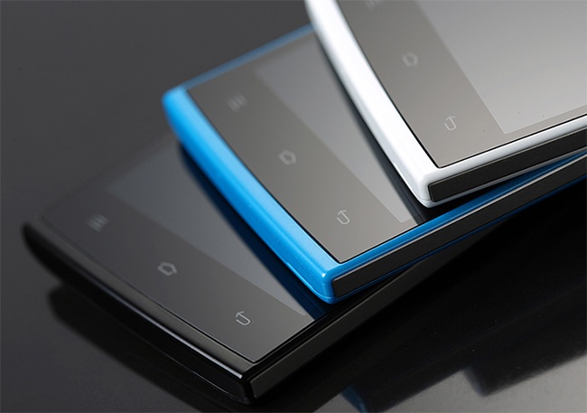 Smartphone voi thiet ke mong va la mat hinh anh