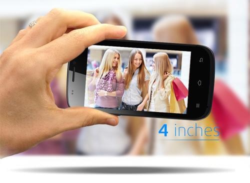 Màn hình 4 inch nhỏ gọn và thời trang.