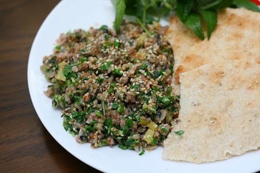 Hen xao xuc banh trang cho mua he oi buc hinh anh