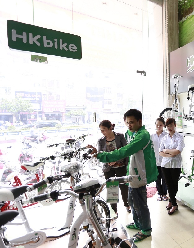 Xe điện được coi là phương tiện phù hợp cho học sinh, nhất là trong thời điểm ôn thi căng thẳng này.