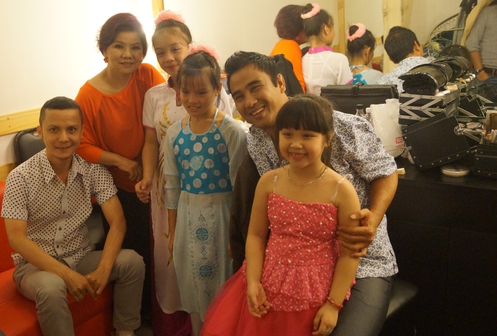 Quyen Linh xuc dong truoc tam long tot cua 'Gia dinh tai tu' hinh anh