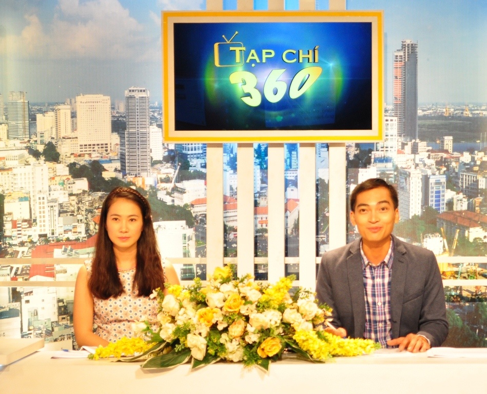 Hai MC quen thuộc của Tạp chí 360: Thanh Thảo và Khương Ngọc.