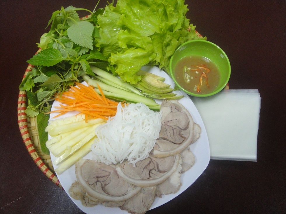 Quan Hue ngon o Ha Noi hinh anh