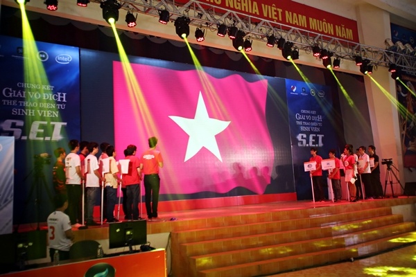 16 đội trong lễ khai mạc chung kết giải S.E.T.