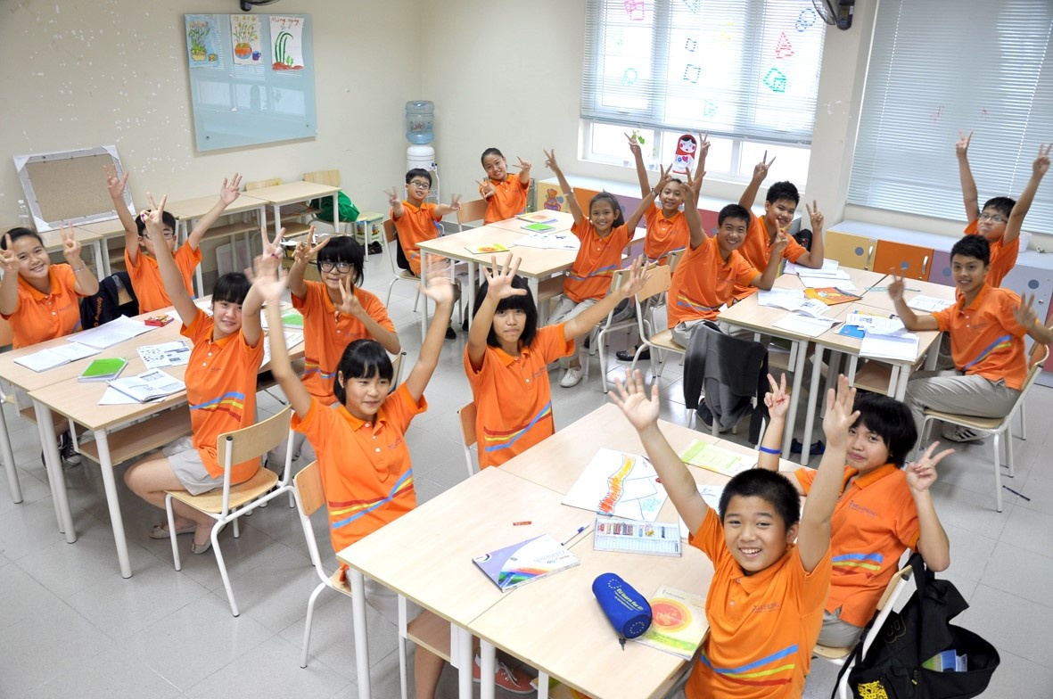 Tiêu chuẩn Common Core State Standards (CCSS) được ra đời trong tình hình phát triển nhanh chóng về mọi mặt của nước Mỹ cũng như trên thế giới. Sự phát triển này là yếu tố tiên quyết để việc chuẩn hóa, thống nhất về phương pháp giảng dạy của giáo viên và mục tiêu học tập của học sinh được có định hướng ngay từ bậc học mẫu giáo và xuyên suốt tới bậc trung học phổ thông tại Mỹ.