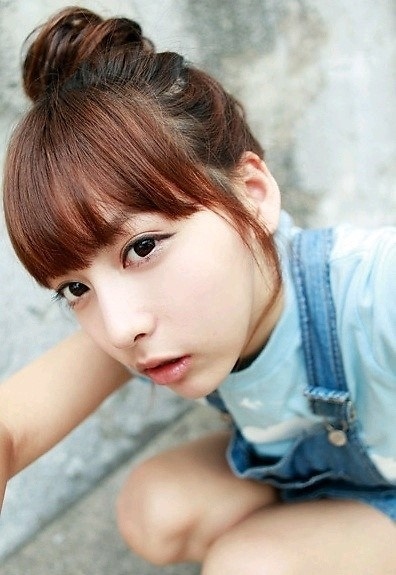 Nghiêng điện thoại một góc khoảng 45 độ.