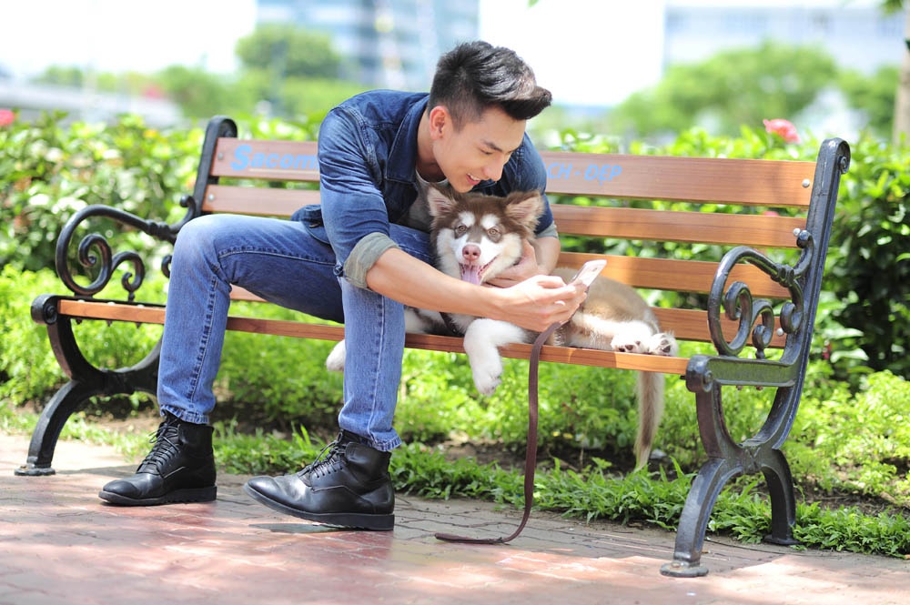 ISAAC nhom 365 bat ngo muon tim ban gai hinh anh