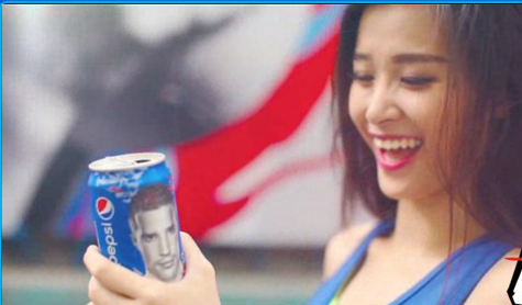 Fan Viet tang lon, nhan loi thach dau cua Messi hinh anh