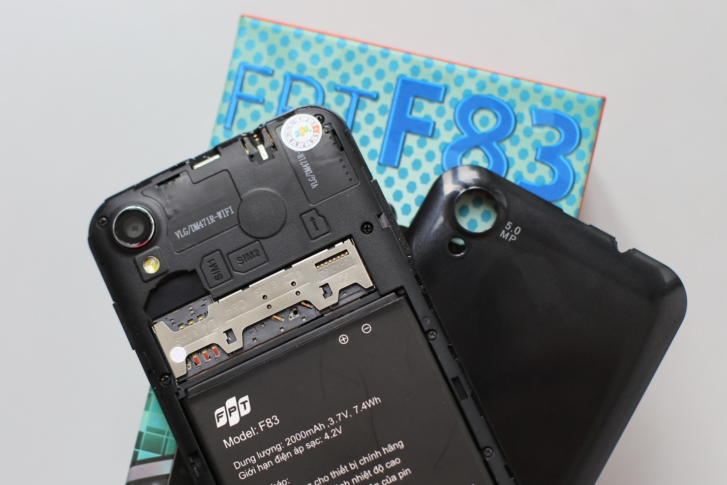 Bộ sản phẩm FPT F83.